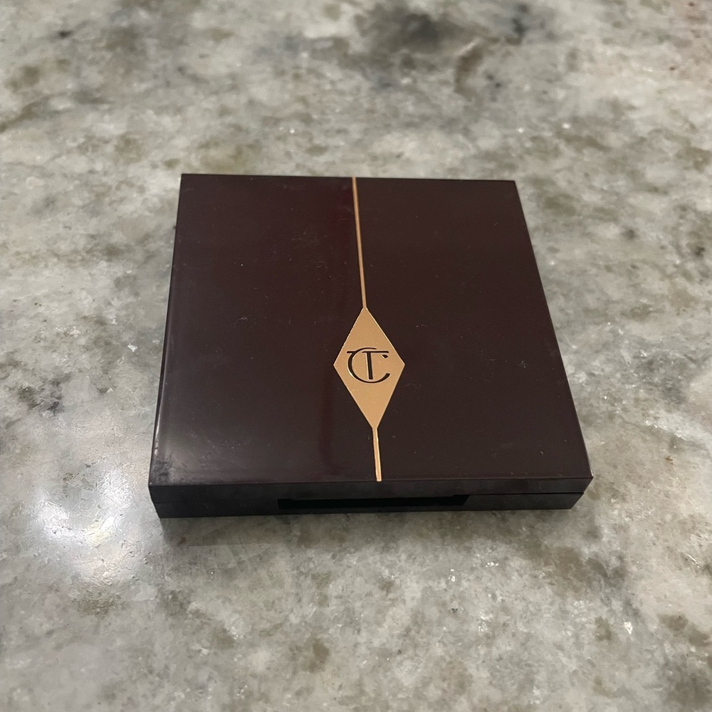Charlotte Tilbury Brown Compact